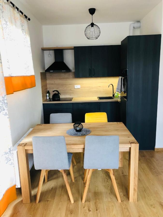Apartman Kasperky كاسبيرسكي هوري المظهر الخارجي الصورة